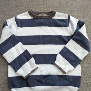 Boys size 4 sweater